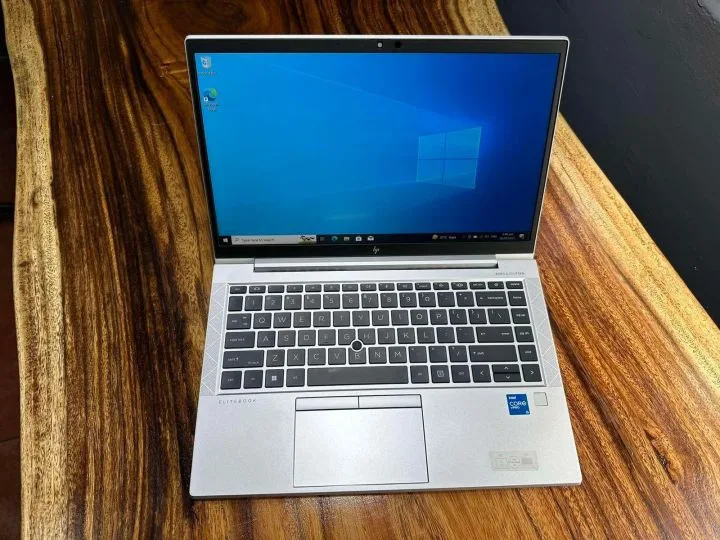 HP EliteBook 840 G8 – Intel Core i5 11th Gen (16GB RAM / 256GB SSD)